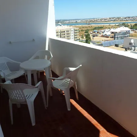 Apartment T1- Da Rocha Com Piscina -segunda Linha