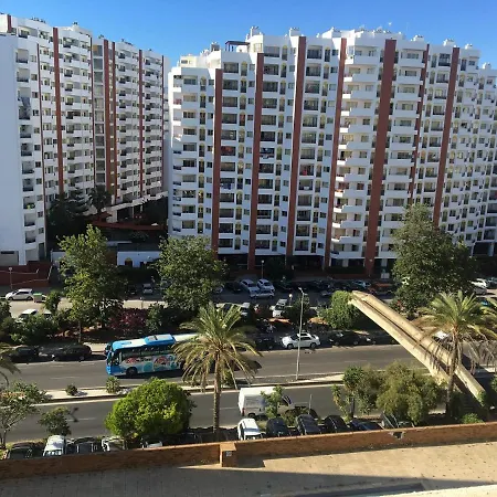 Apartment T1- Da Rocha Com Piscina -segunda Linha